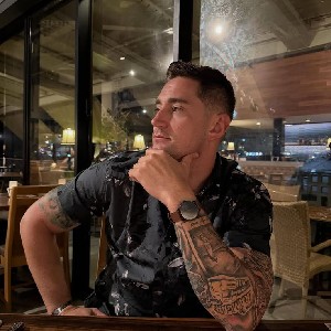 Tyler Thomas profile