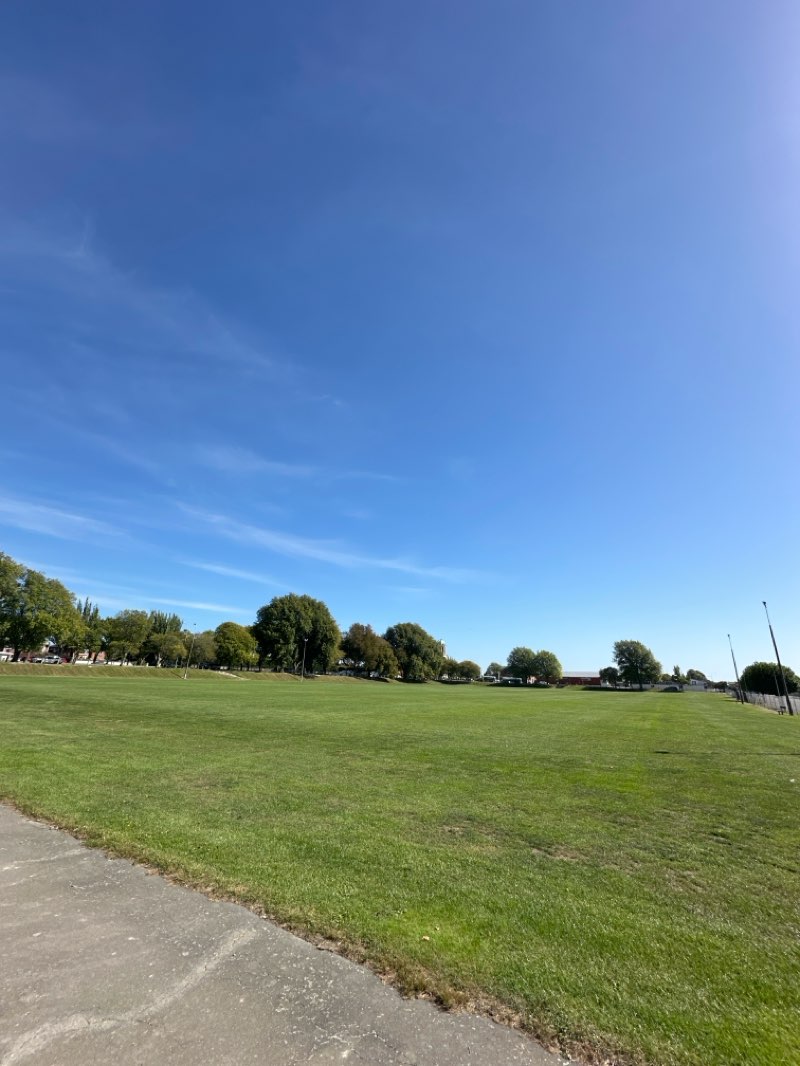 walking near me in Anzac Square in summer