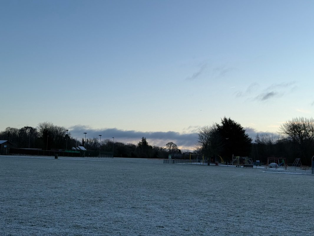 walking near me in Aston Clinton Park in winter