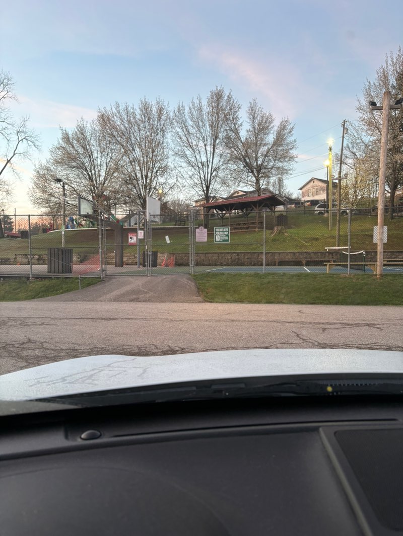 walking near me in Washington Park in spring