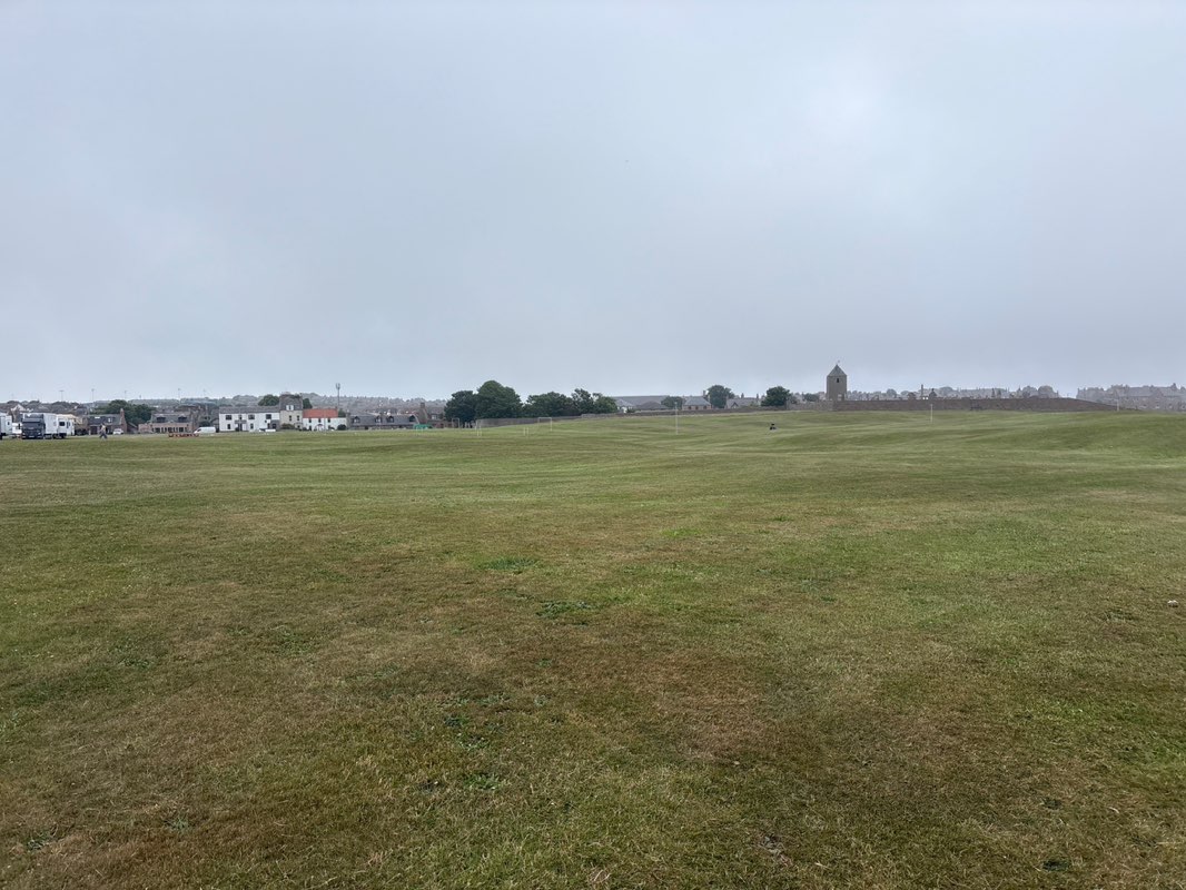 walking near me in West Links in summer