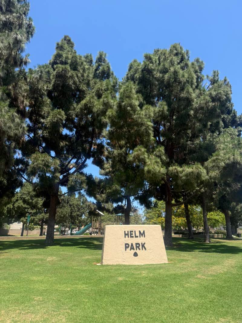 walking near me in Helm Park in summer