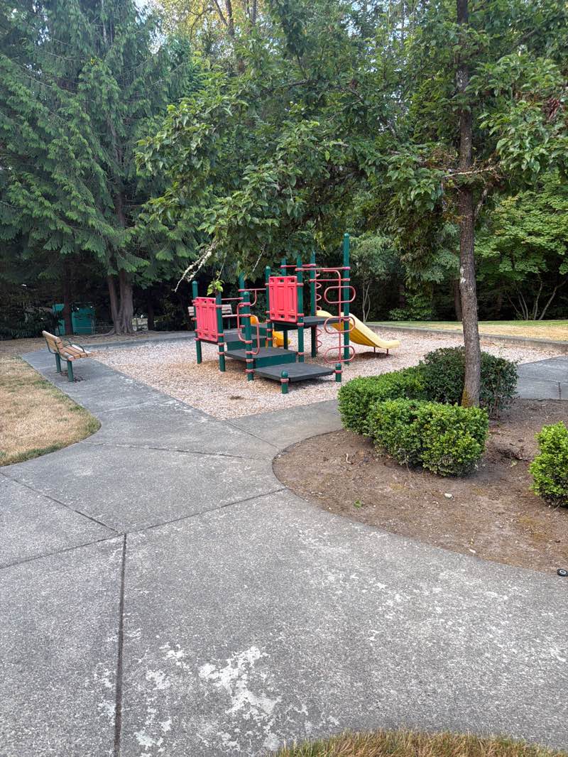 walking near me in Crystal View Park in summer