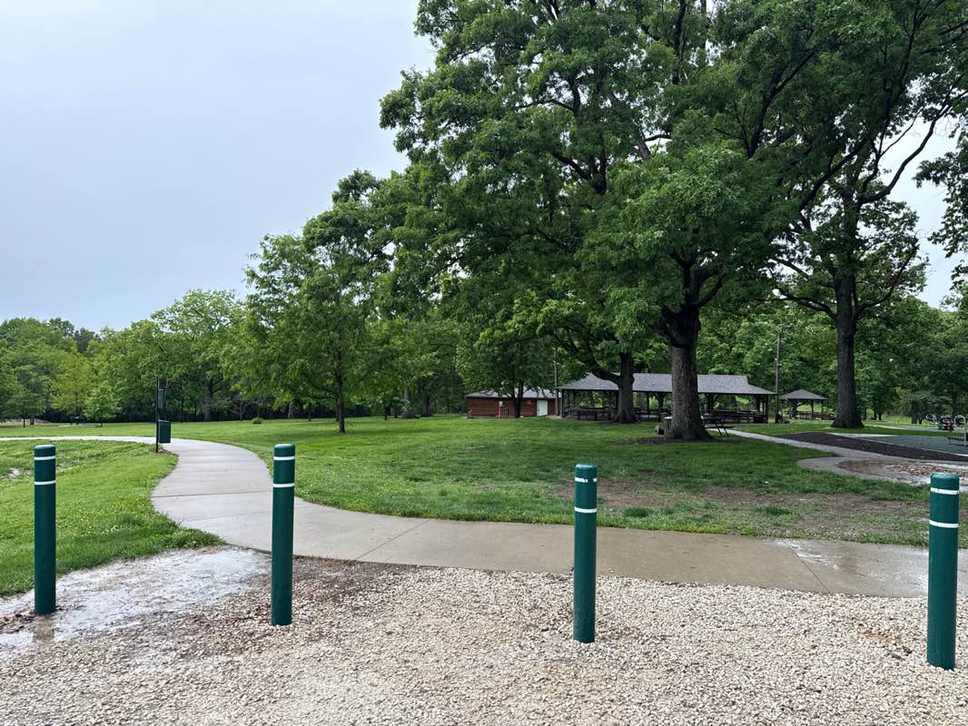 walking near me in Niekamp Park in spring