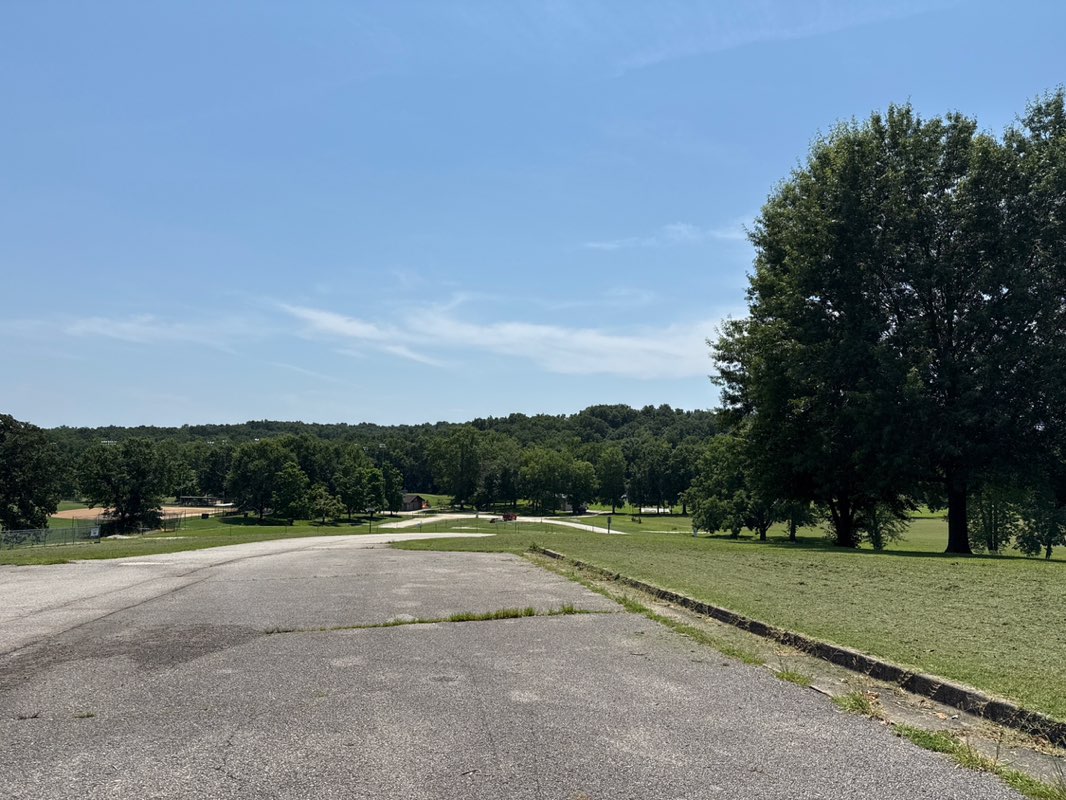 walking near me in Countryside Park in summer