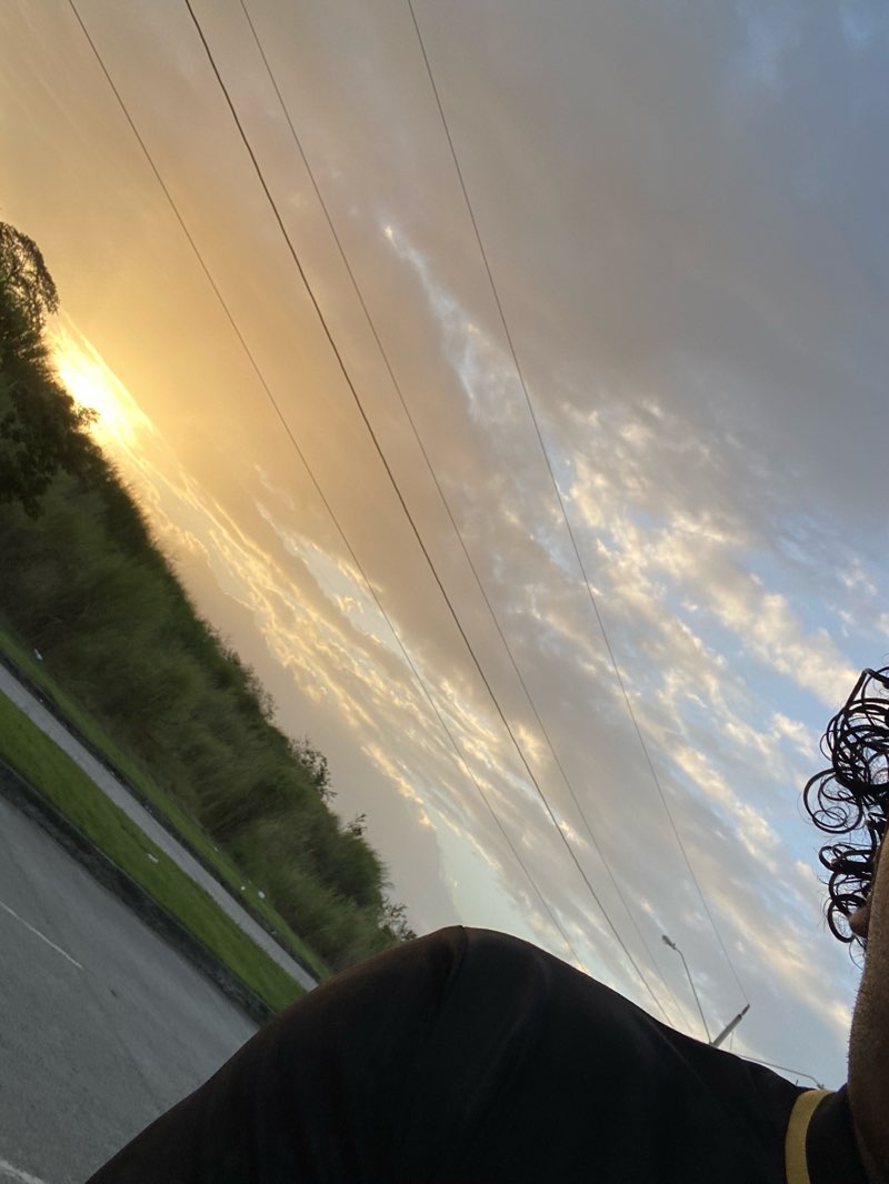 walking near me in Parque Forestal de las Perlas in winter