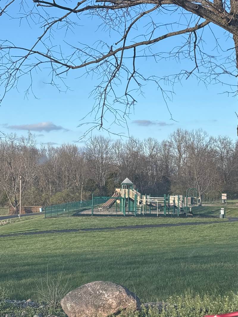 walking near me in Washington Township Park in spring