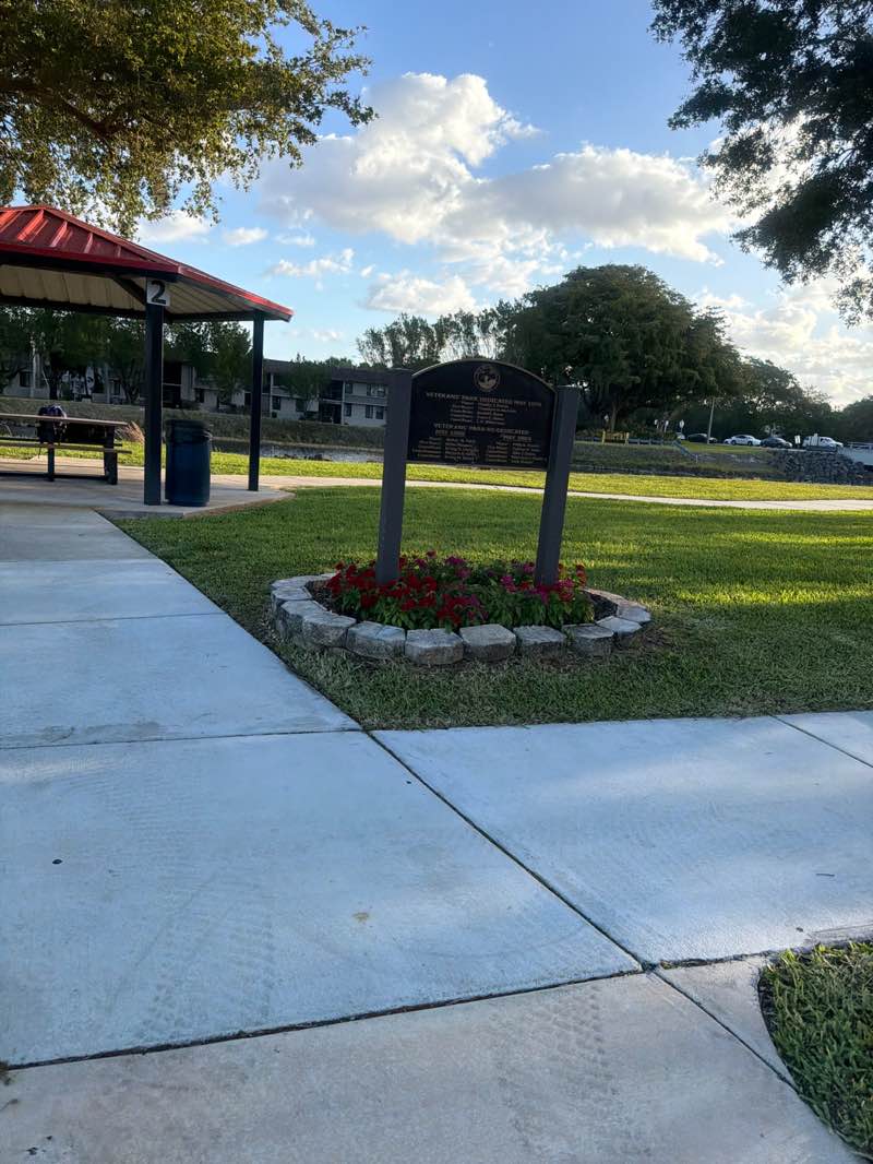 walking near me in Tamarac Veterans' Park in spring