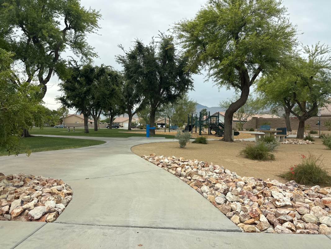 walking near me in Desert Pride Park in spring