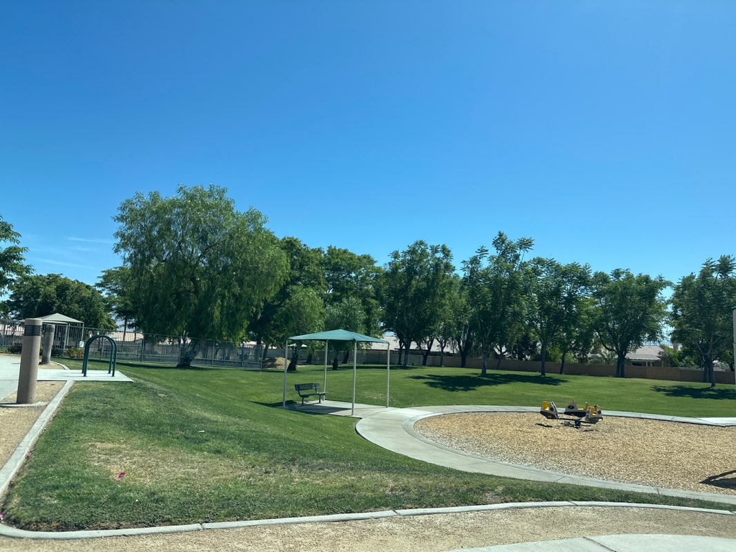 walking near me in Pioneer Park in summer