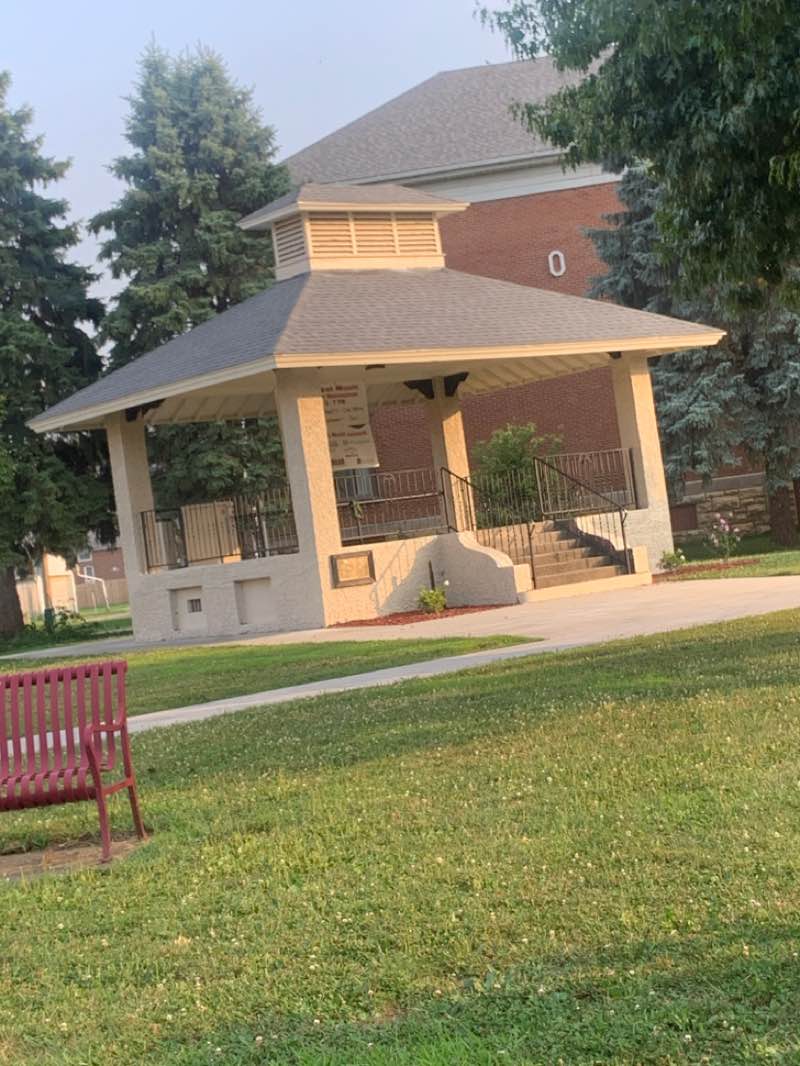 walking near me in Four Square Park in summer