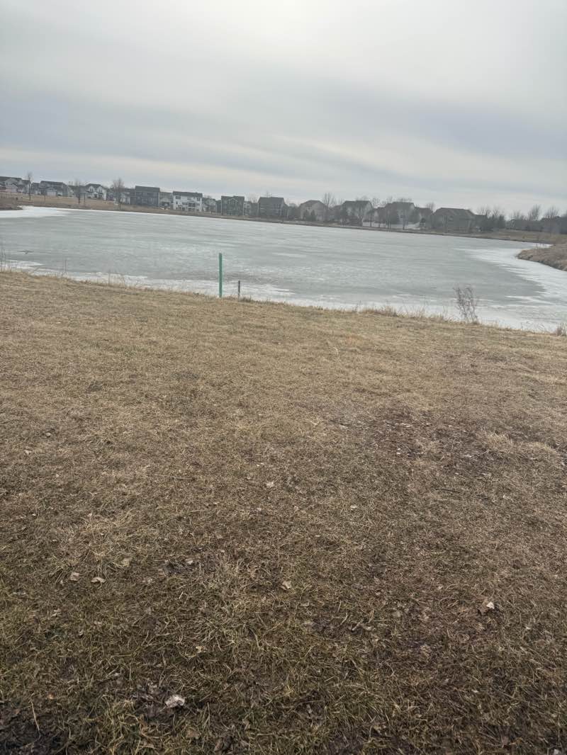 walking near me in Waconia City Park in spring