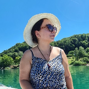 Niloofar Norozi profile