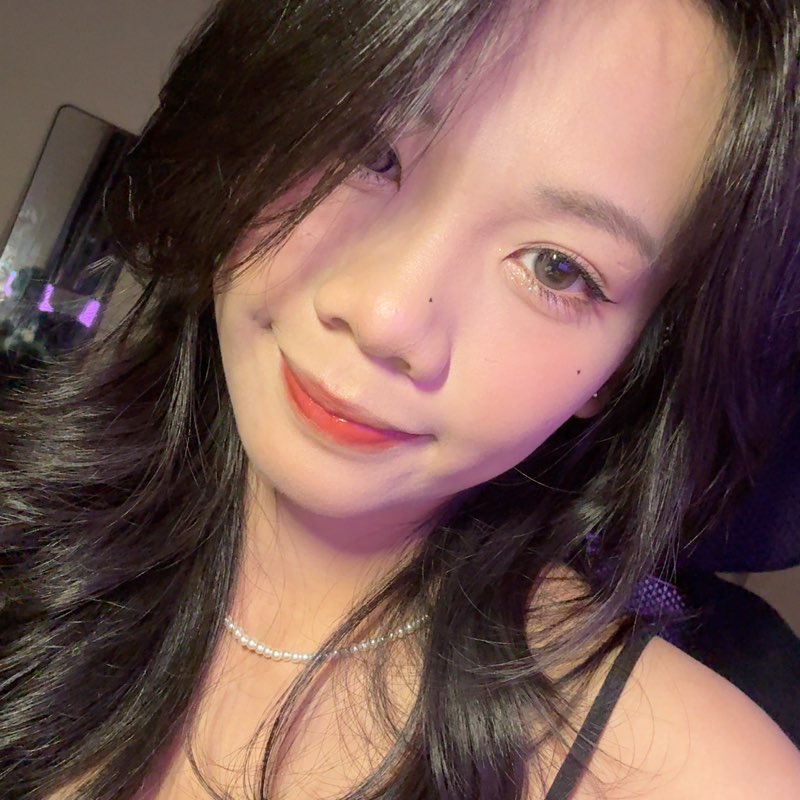 Quỳnh Trang profile