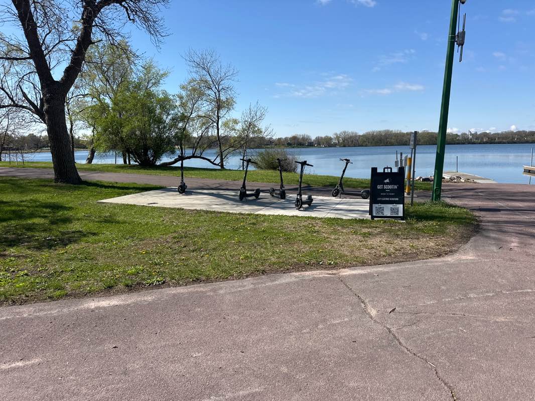 walking near me in Sportsmans Park in spring