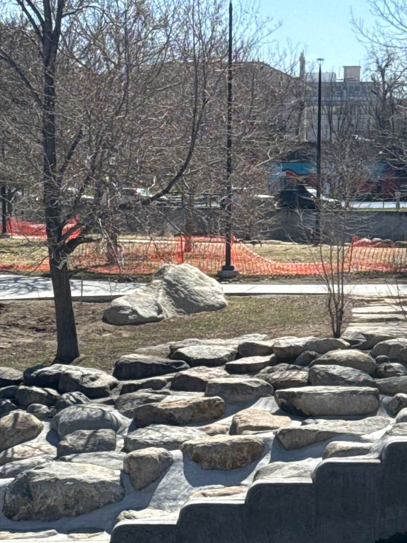 walking near me in Wingfield Park in spring