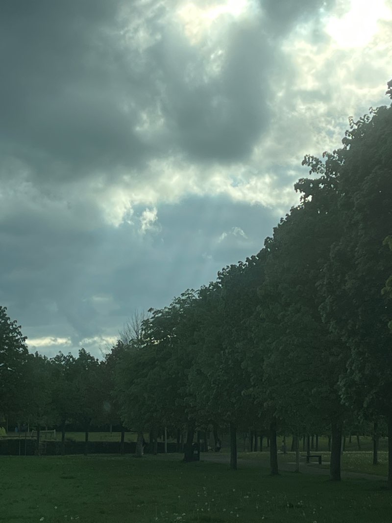 walking near me in Monread District Park in spring