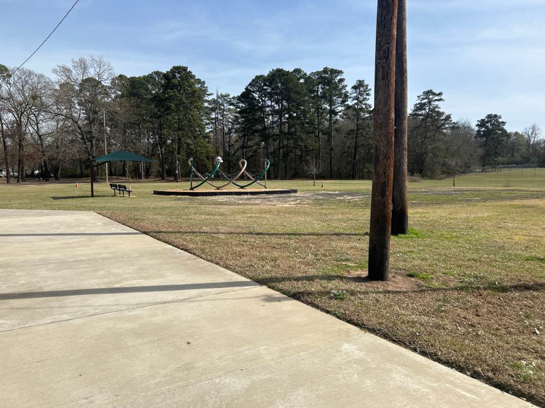 walking near me in Broughton Park in winter