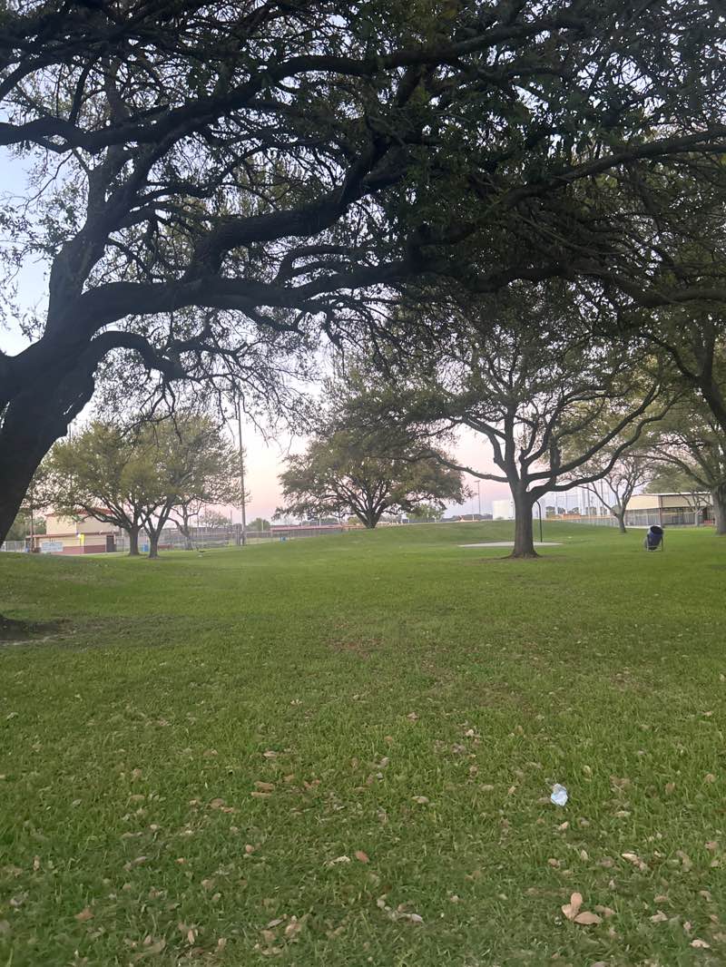 walking near me in Goddard Park in spring