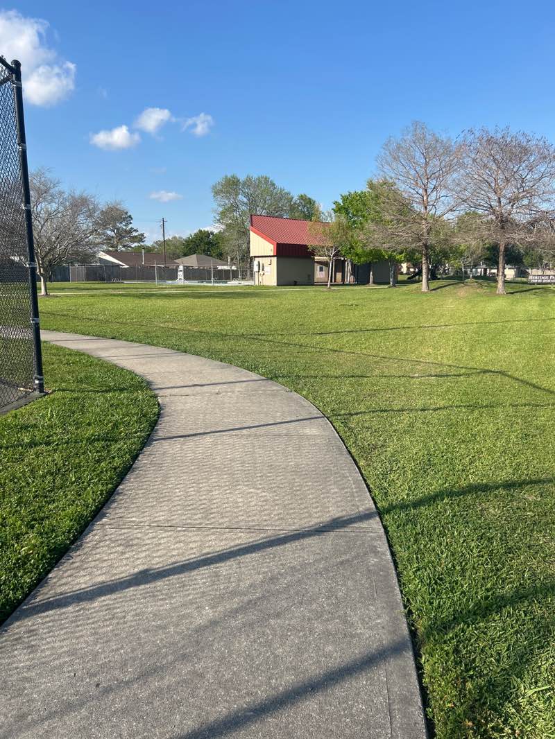 walking near me in Heritage Park in spring