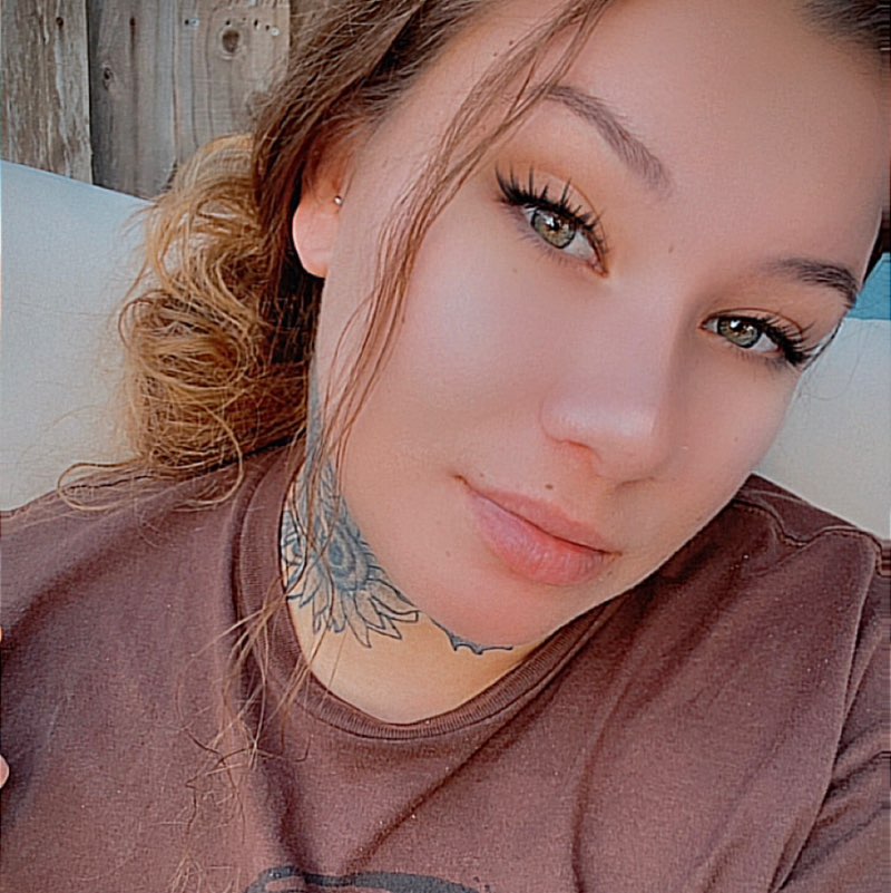 Justina Nieves profile