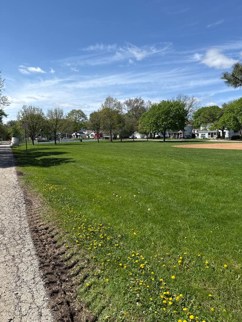 walking near me in Marion Park in spring