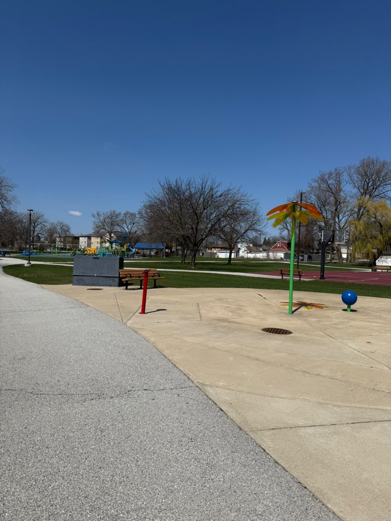walking near me in Columbus Manor Park in spring