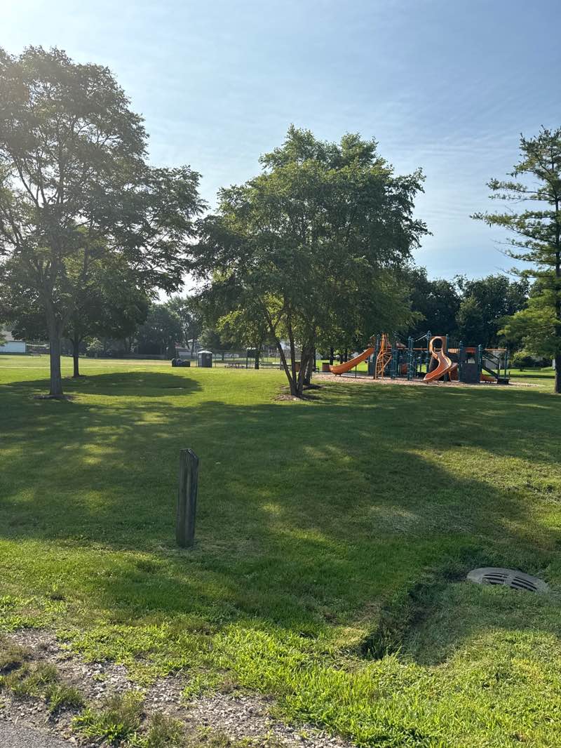 walking near me in Indian Lakes Park in summer