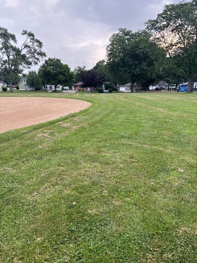 walking near me in Franklin Park in summer