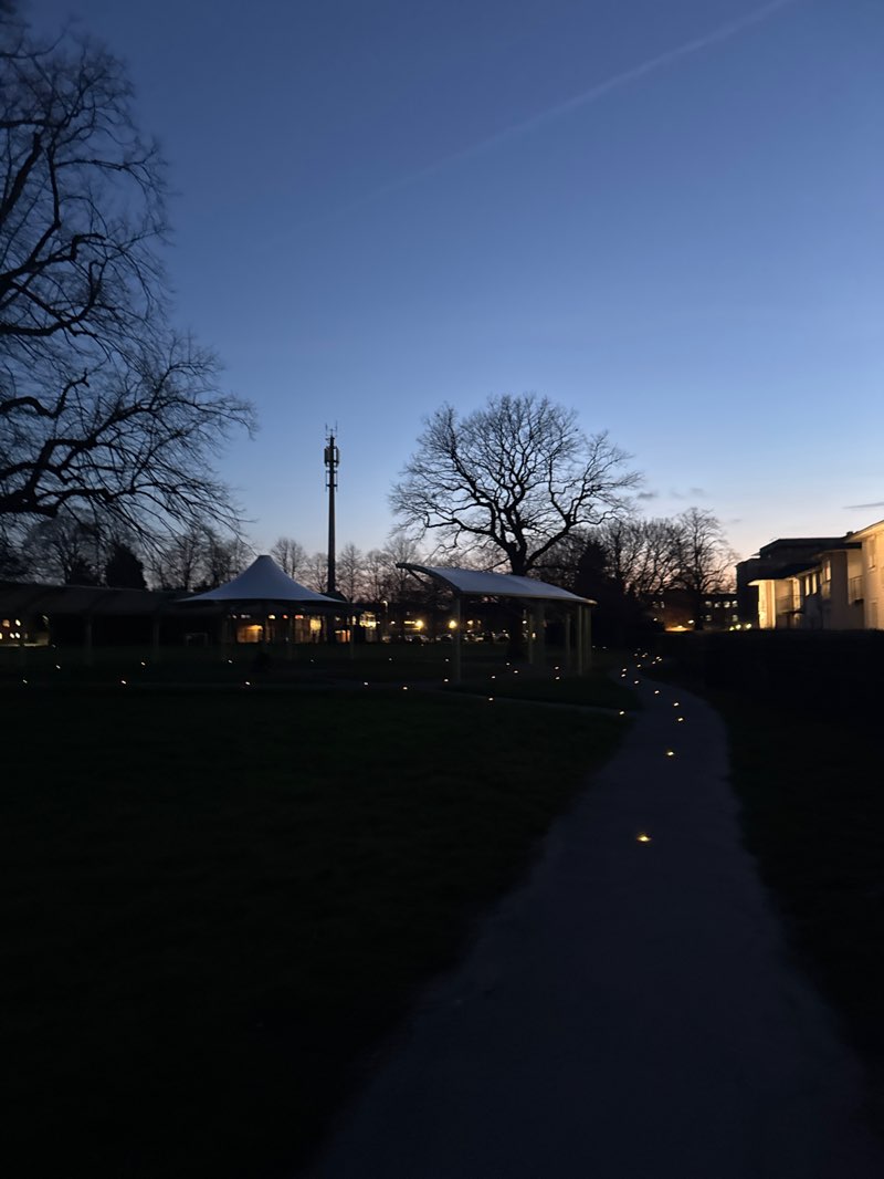walking near me in Southfields Park in spring