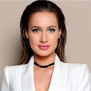 OFFICIAL KRISTINA PELÁKOVÁ