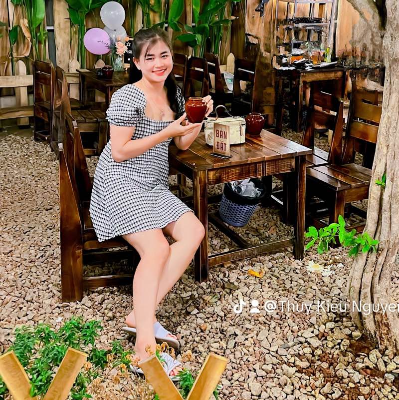 T H U Y K I Ề U profile