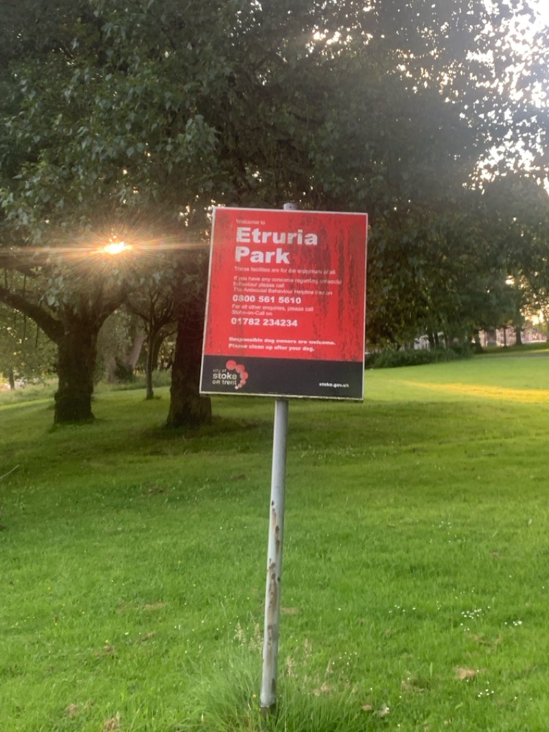 walking near me in Etruria Park in summer