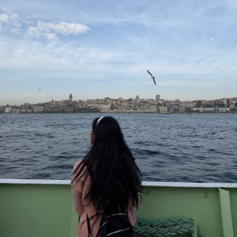 🧜🏻‍♀️ profile
