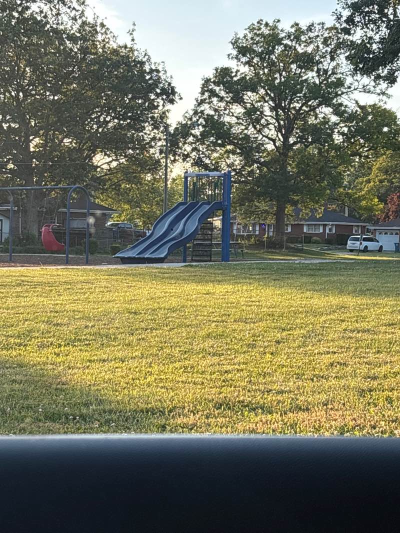 walking near me in Blatt Park in summer