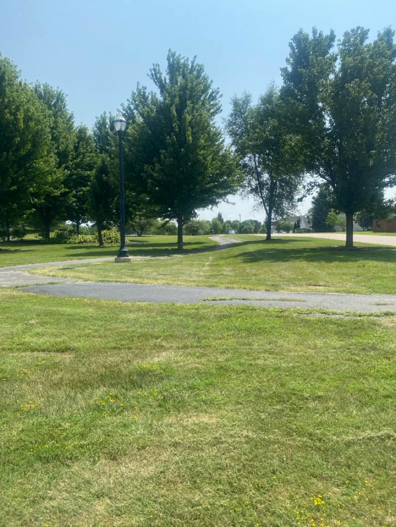 walking near me in Meadowview Park in summer