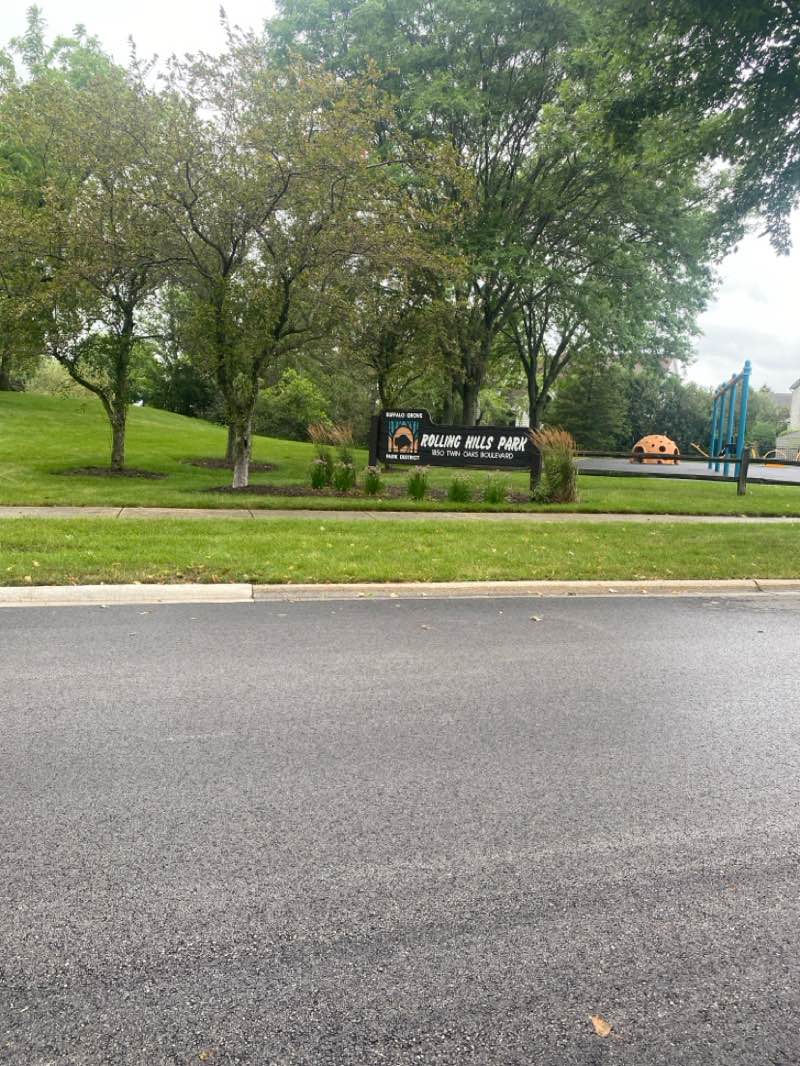 walking near me in Rolling Hills Park in summer