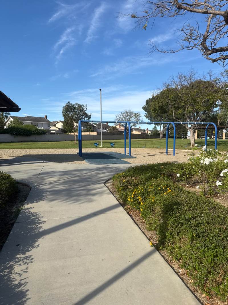 walking near me in Ronald Reagan Park in spring