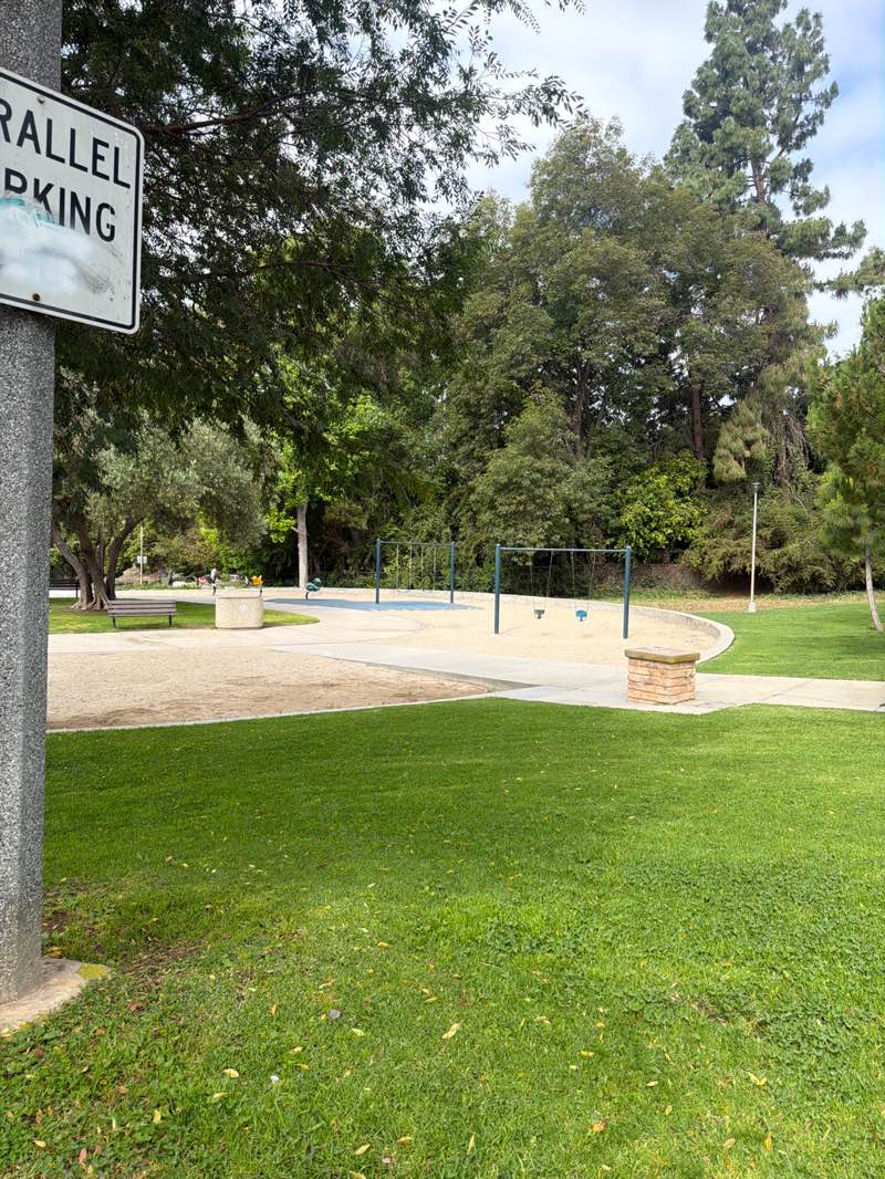 walking near me in Loma Norte Park in spring