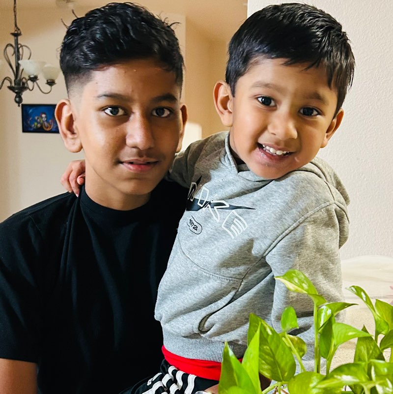 Suganya Sasikumar icon