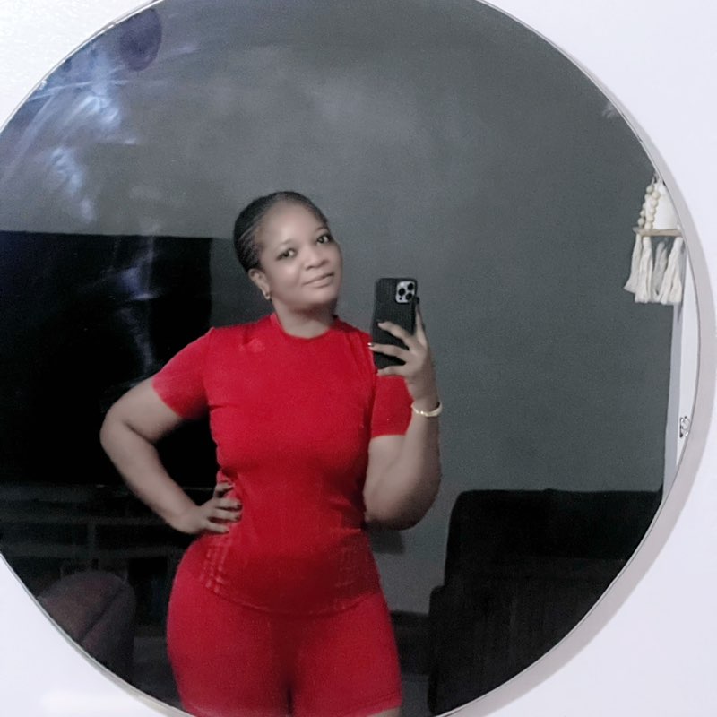 As E Dey Hot π₯ Ruth post image