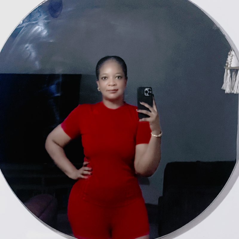 As E Dey Hot π₯ Ruth post image