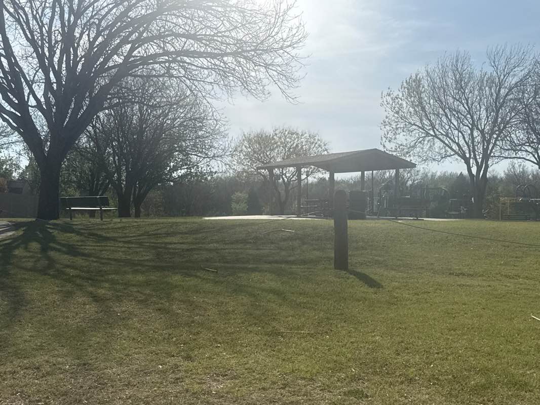 walking near me in Redlands Park in spring