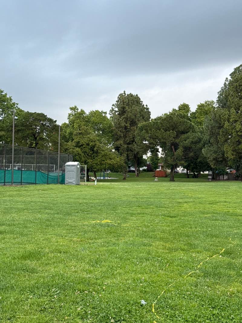 walking near me in Gilbert Park in spring