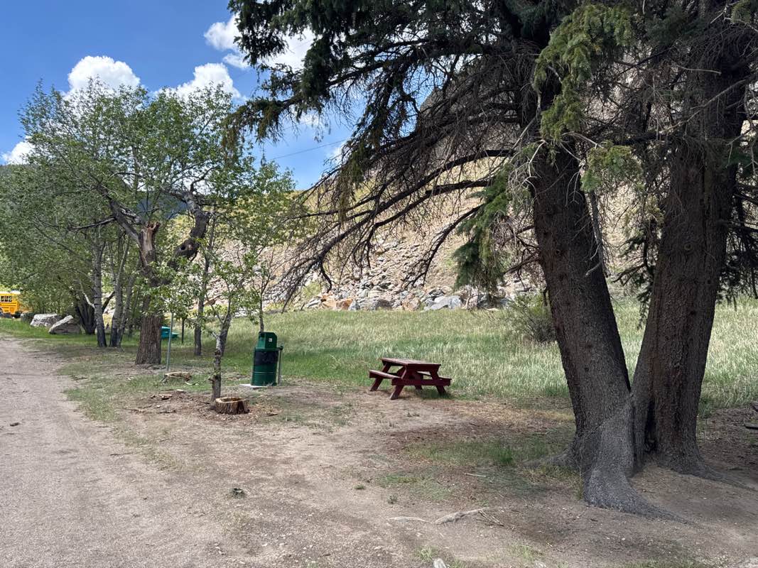 walking near me in Gateway Park in summer