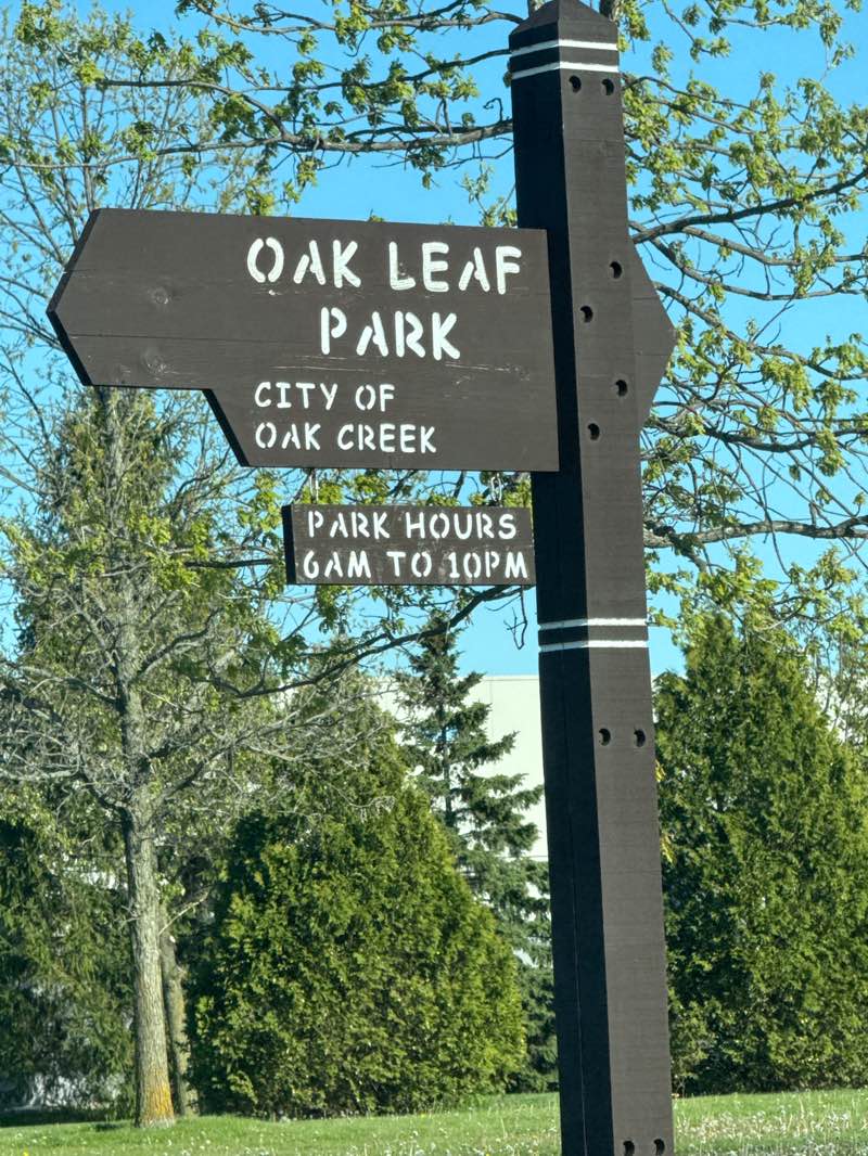 walking near me in Oak Leaf Park in spring