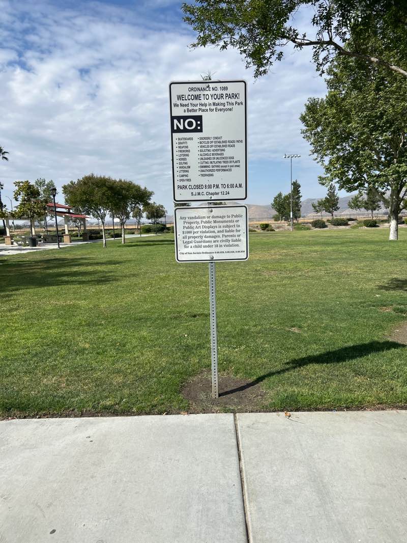 walking near me in Colonel Lewis Millett Park in spring
