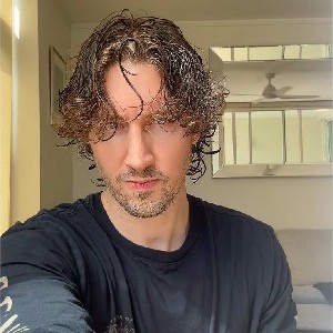 Dean Lewis