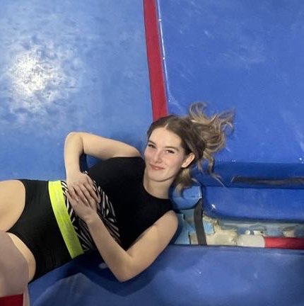 𝙴𝚖𝚒𝚕𝚢 profile