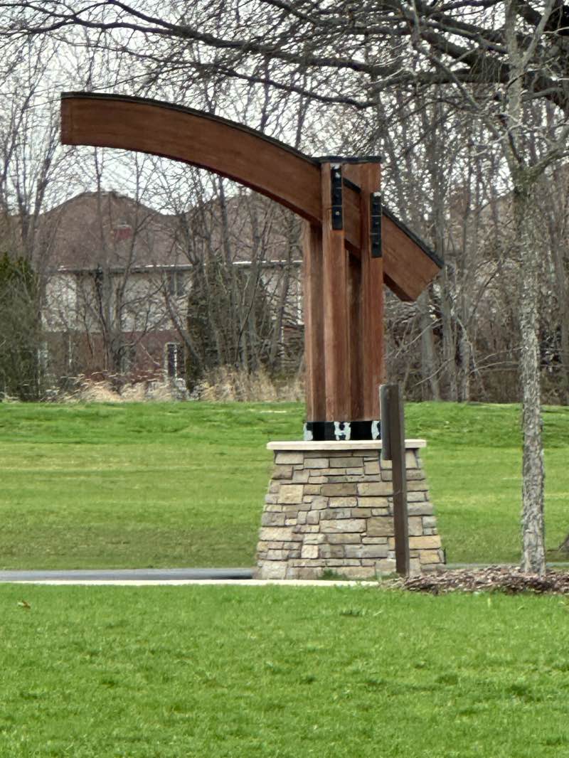 walking near me in Town Center Park in spring